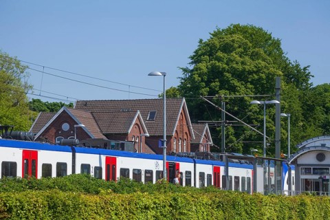 Local train at the railway station, Bad Zwischenahn, Lower Saxony, Germany, Europe