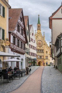 Pedestrian zone with half-timbered buildings and the Heilig-Geist-Spital in the historic old town