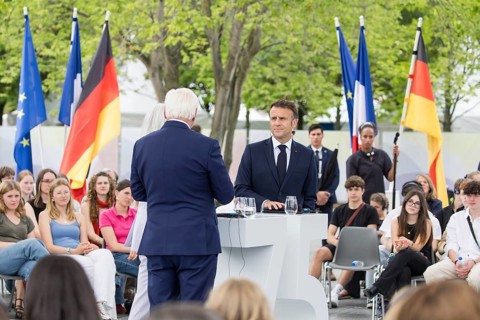 Frank-Walter Steinmeier (President of the Federal Republic of Germany) and Emmanuel Macron