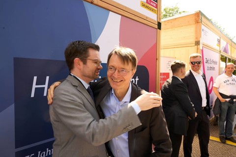 Justice Minister Marco Buschmann (FDP, l) and Health Minister Karl Lauterbach (SPD) meet at the