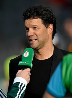 Michael Ballack portrait, in interview Microphone Micro Logo, 81st DFB Cup Final 2024,