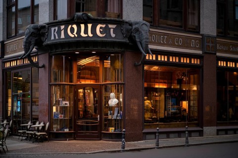 Riquethaus, coffee house Riquet Cafe, entrance with two elephant heads, Art Nouveau cafe, Art
