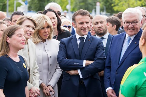Elke Buedenbender (woman of Frank-Walter Steinmeier), Brigitte Trogneux (woman of Emmanuel Macron),