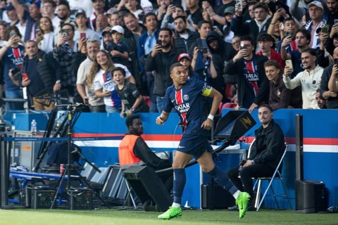 Football match, captain Kylian MBAPPE' Paris St. Germain left has just scored the 1:0 for Paris St.