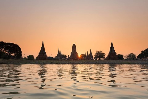 Wat Chaiwatthanaram temple at dusk, Ayutthaya, Thailand, Asia