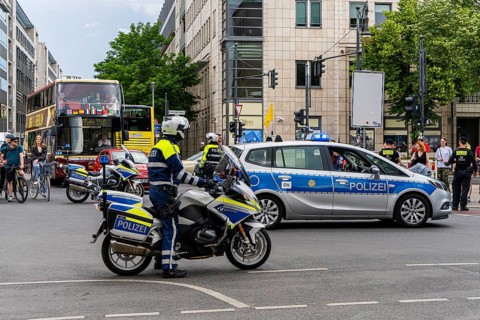 State visit to the Hotel Adlon, police cordon at the intersection of Unter den Linden and
