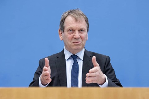 Prof. Dr Hans-Martin Henning, Chairman of the Expert Council for Climate Issues (ERK), recorded