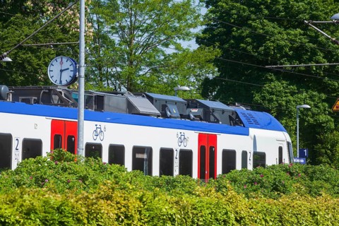 Local train at the railway station, Bad Zwischenahn, Lower Saxony, Germany, Europe
