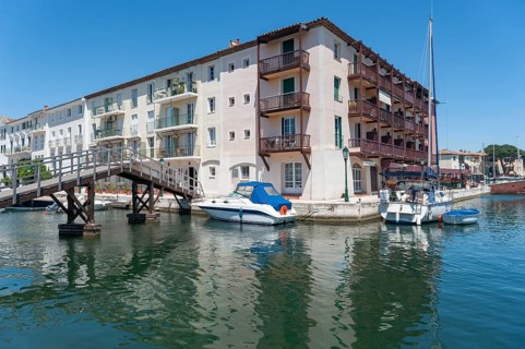 Townscape at the Rue des 2 Ports, Port Grimaud, Var, Provence-Alpes-Cote d Azur, France, Europe