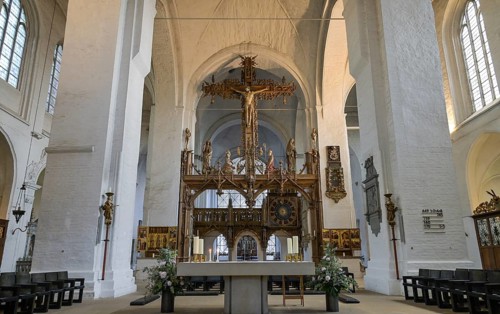 Nave with triumphal cross, Luebeck Cathedral, Muehlendamm, Luebeck, Schleswig-Holstein, Germany,