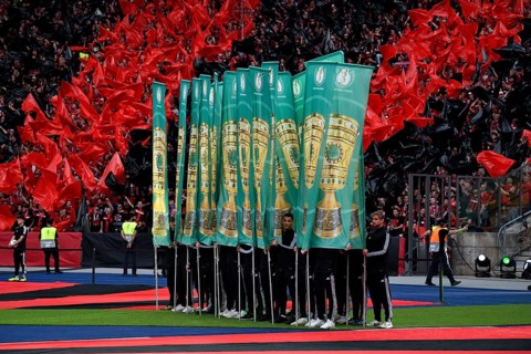 Flags, DFB flags in front of the fan curve, fan block, many fans in red, atmospheric, Bayer 04