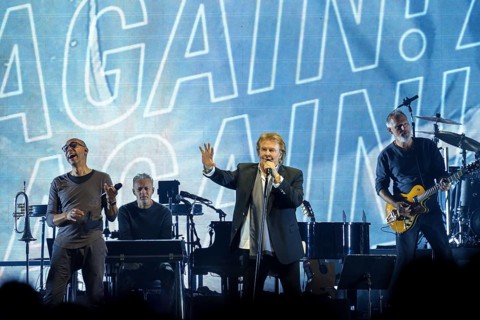 Howard Carpendale live on Let's Do It Again! Tour at the Berlin Uber Arena on 31.05.2024