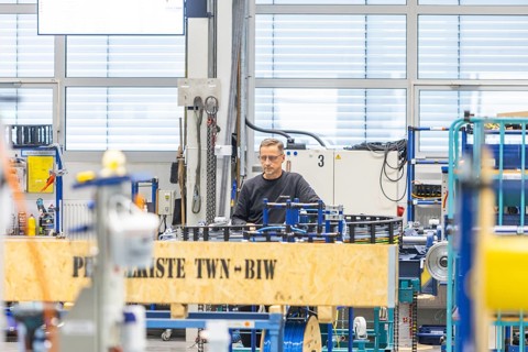 Minister President Michael Kretschmer visited TRUMPF Sachsen SE in Neukirch. After being welcomed