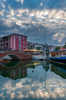 Townscape near the market square, Port Grimaud, Var, Provence-Alpes-Cote d Azur, France, Europe