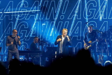 Howard Carpendale live on Let's Do It Again! Tour at the Berlin Uber Arena on 31.05.2024