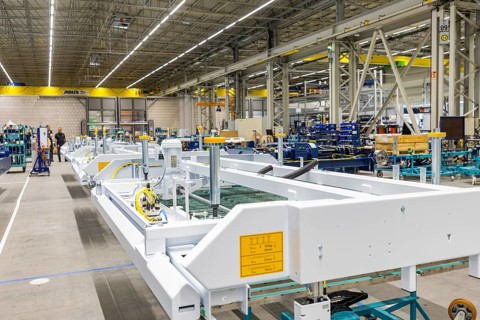 Minister President Michael Kretschmer visited TRUMPF Sachsen SE in Neukirch. After being welcomed