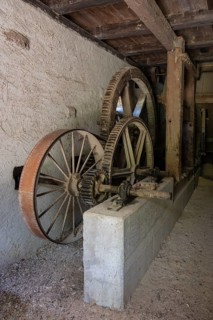 Gear house with cogwheels of a high-gear saw, sawmill, built around 1766, original location: