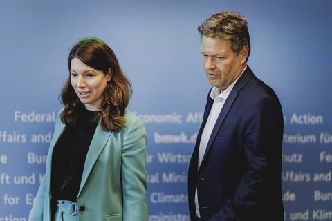 (L-R) Anna Christmann, Federal Government Coordinator for German Aerospace Policy, and Robert
