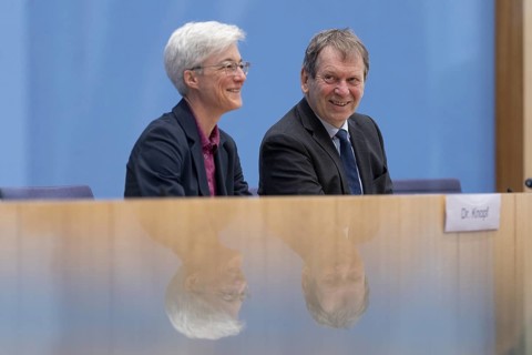 Prof. Dr Hans-Martin Henning, Chairman of the Expert Council for Climate Issues (ERK) and Dr