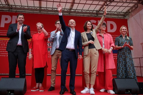 SPD rally for the European elections in Leipzig. Here the SPD Chairmen Lars Klingbeil: Petra