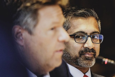 (L-R) Robert Habeck (Alliance 90/The Greens), Federal Minister of Economics and Climate Protection