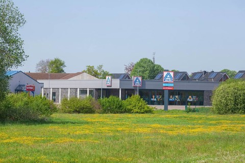 Aldi-Nord supermarket on a greenfield site, Lilienthal, Lower Saxony, Germany, Europe