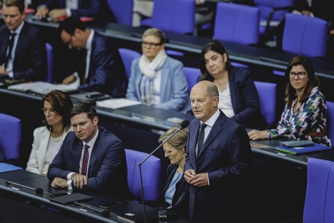 Olaf Scholz (SPD), Federal Chancellor, recorded during a government questioning in the German
