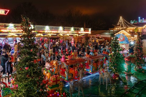 Christmas market at the Jardin de Tuileries, Paris, Ile de France, France, Paris, Ville de Paris,