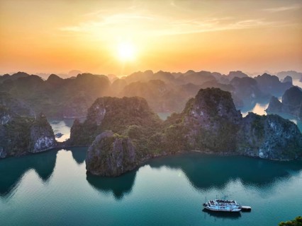 The rocks of Halong Bay, a UNESCO World Heritage Site
