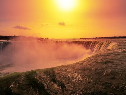 Landscape of Niagara Horseshoe falls in early Spring