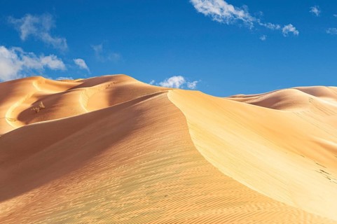 The beautiful Omani Rub al-Chali Desert during summer