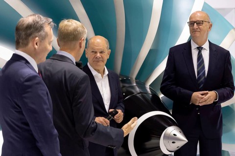 Olaf Scholz (Chancellor of the Federal Republic of Germany, SPD) and Dietmar Woidke (Minister