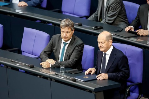 Federal Chancellor Olaf Scholz in front of the start of his government statement in the Bundestag