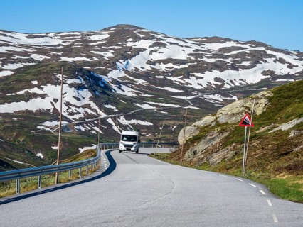 Mountain crossing Sognefjellsvegen, mountain pass over the Sognefjellet, touristic road, at Nedre