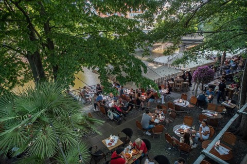 Well frequented garden restaurant directly on the Pegnitz, Vordere Insel Schütt 4, Nuremberg,