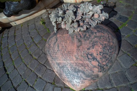 Hans Sachs poem The Marriage Carousel engraved in a Mormor heart, at the fountain The Marriage