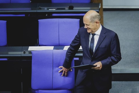 Olaf Scholz (SPD), Federal Chancellor, recorded during a government questioning in the German