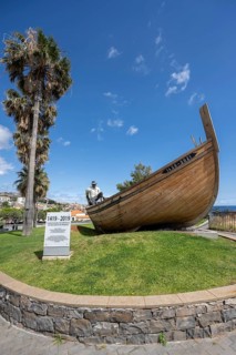 Coroa do Ilhéu boat monument in the Ilhéu garden in Câmara de Lobos, Madeira, Portugal, Europe