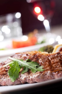 Grilled entrecôte with rocket salad