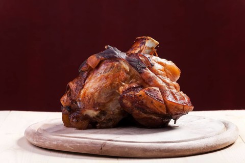 Grilled pork knuckle