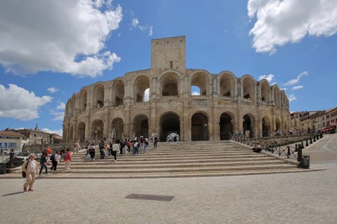 Amphithéâtre and group of people, tourists, amphitheatre, amphitheatre, ancient, Roman, building,