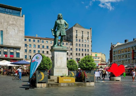 Handel monument by sculptor Hermann Heidel in honour of the Baroque composer George Frideric