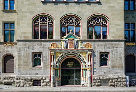 Entrance portal, Halle District Court, designed by architect Karl Illert, Halle an der Saale,