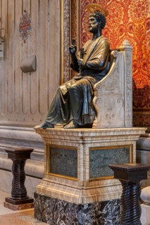 Bronze Statue inside Basilica Papale di San Pietro in Vaticano made by Arnolfo di Cambio