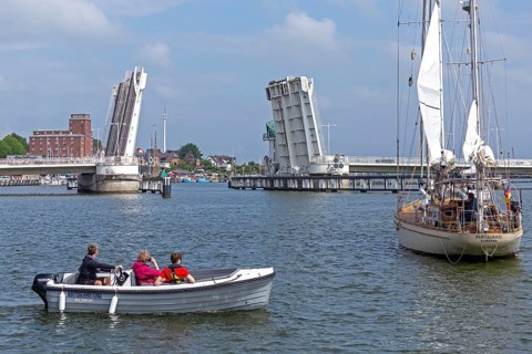 Open bascule bridge, boats, people, Kappeln, Schlei, Schleswig-Holstein, Germany, Europe