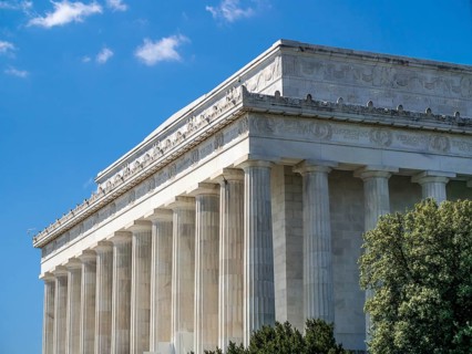 Beautiful Lincoln Memorial from the side