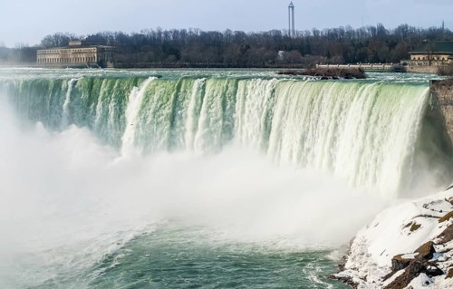 Wide angle shot of the Horseshoe Falls