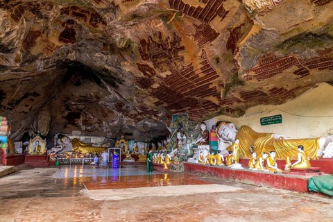 Buddha Statues at the famous Kaw Goon cave