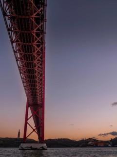 Vasco da Gama bridge seen from underneath