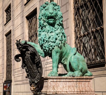 The Residenz Palast is the largest palace in Munich. This is one of two lions guarding this place